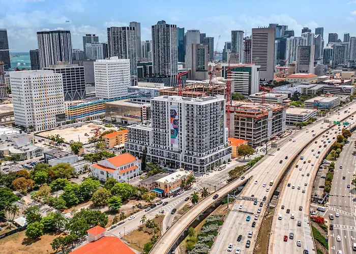 Stylish Unit In Downtown Miami With Free Parking