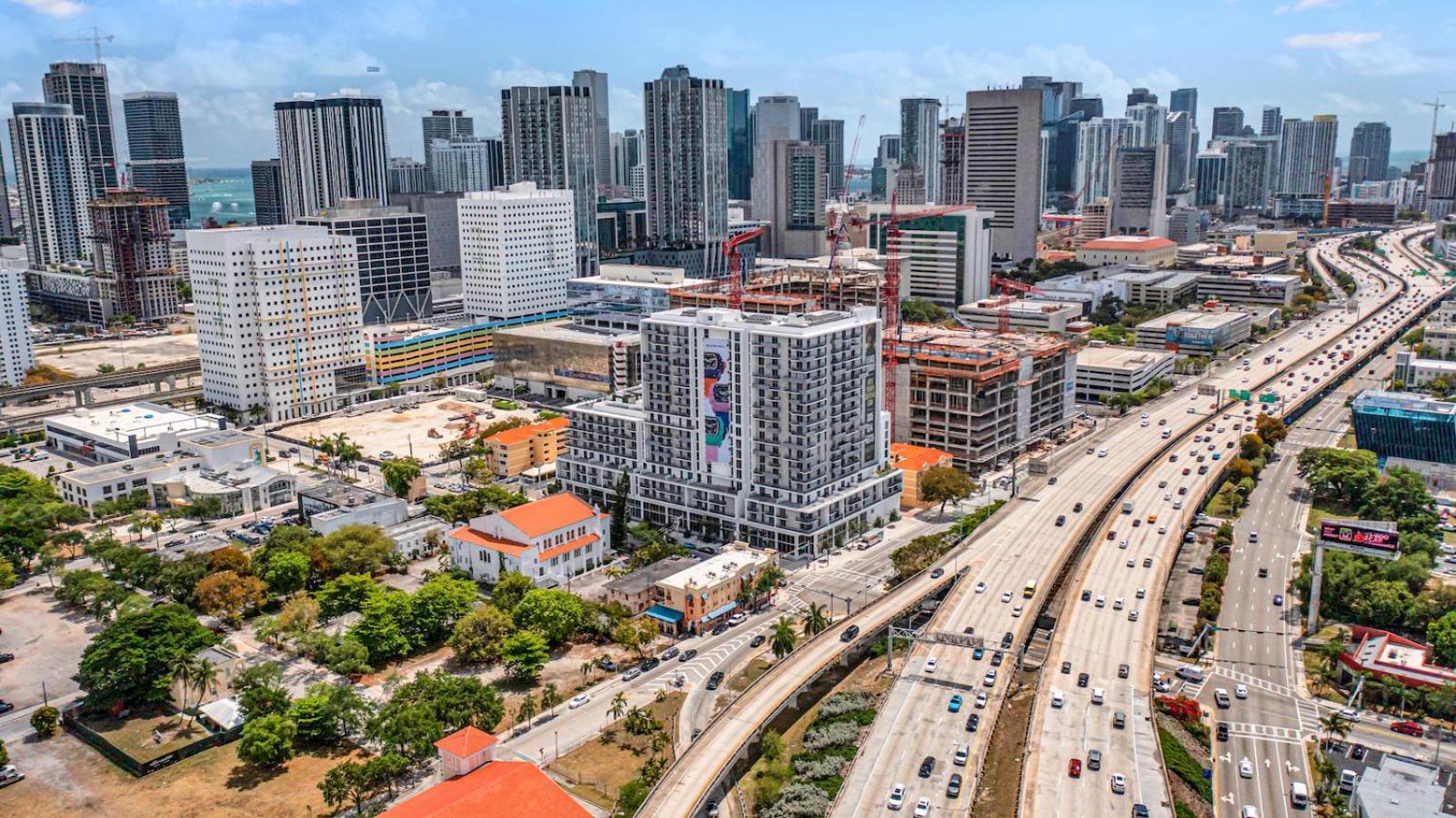 Stylish Unit In Downtown With Free Parking Miami